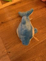 Süsser Plüschdelfin Kuscheltier weich blau weiss