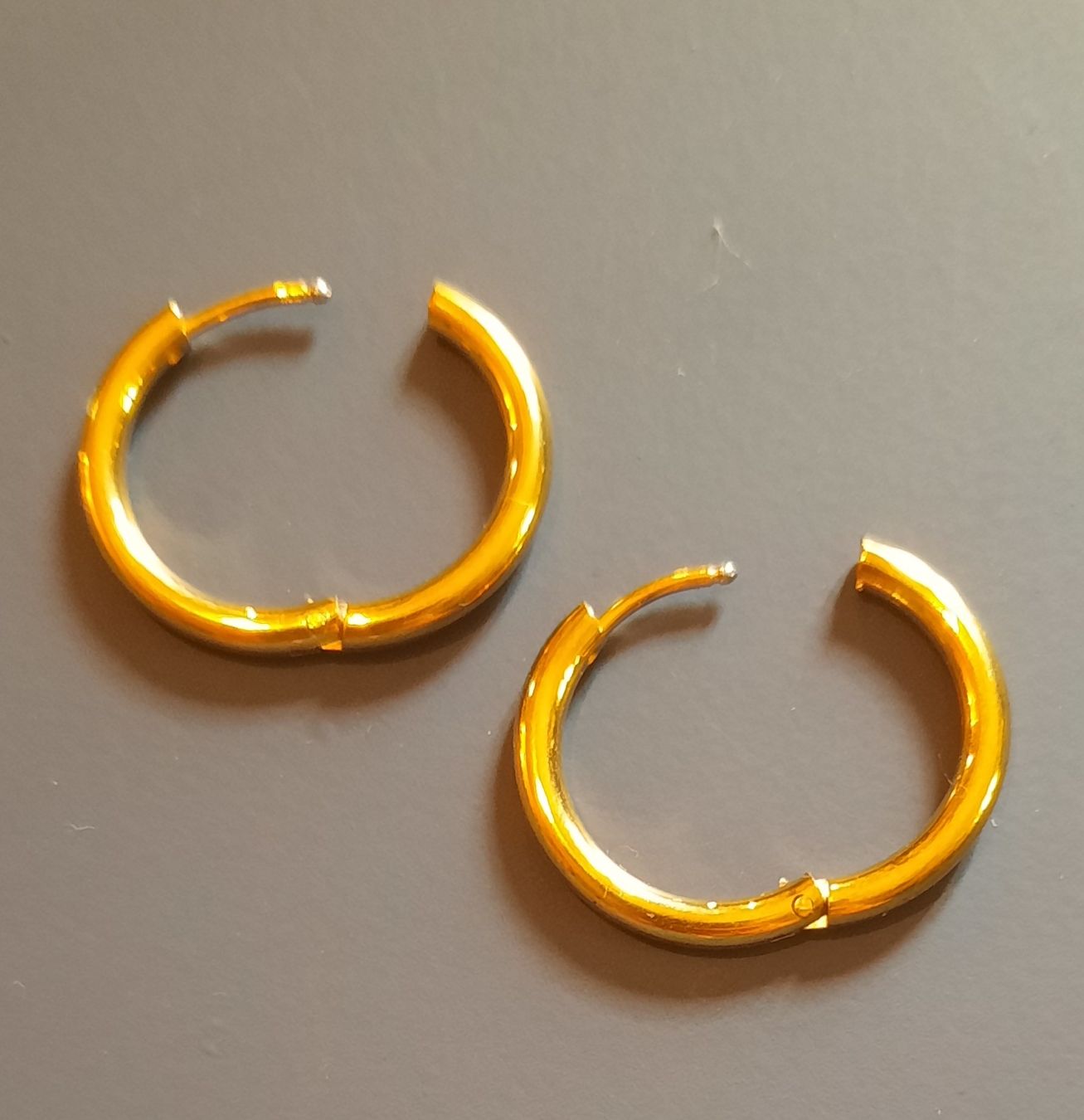 Ohrringe & -stecker: Ohrringe Creolen goldfarben. Durchmesser 10mm – Neu (gemäss Beschreibung) aus Uster von sista-esta 2