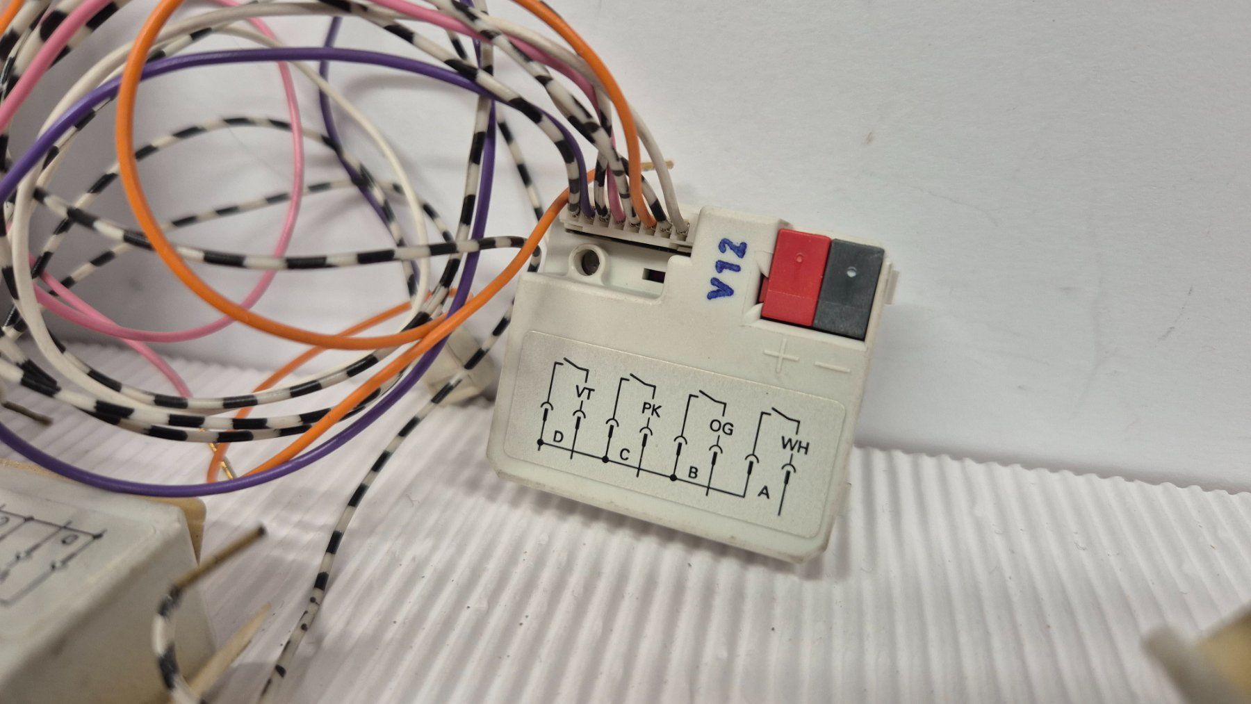 Componenti elettronici: Div. KNX Komponenten ab 1.- – Usato da Sitterdorf venduto da Lenggi7 1