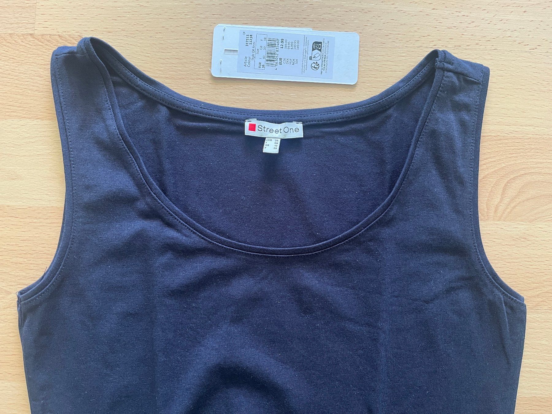 Top: Street One, Basic Top mit Rundhals in navy, Gr. 36, NEU – Nuovo (secondo la descrizione) da Zürich venduto da fbsm 4