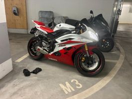 Yamaha R6 Sport-Motorrad