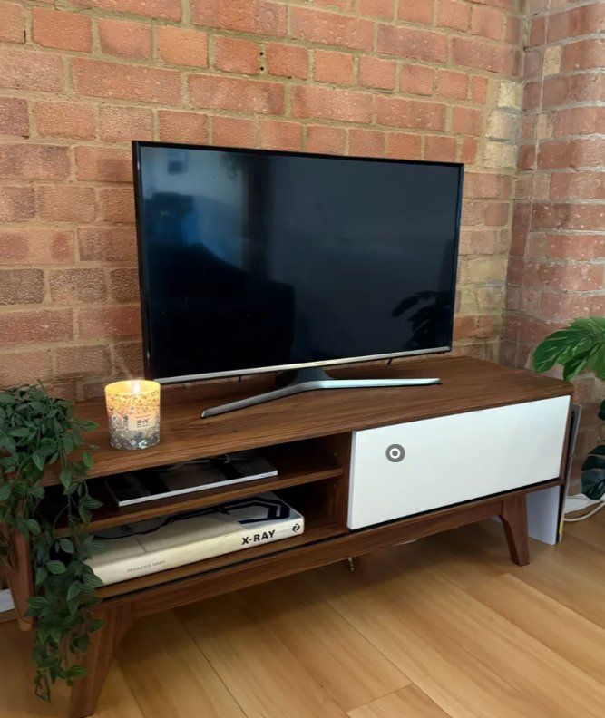 TV Möbel: TV-Möbel BUFFALO Braun / Weiss – Gebraucht aus Buelach von msi_wwr7 1
