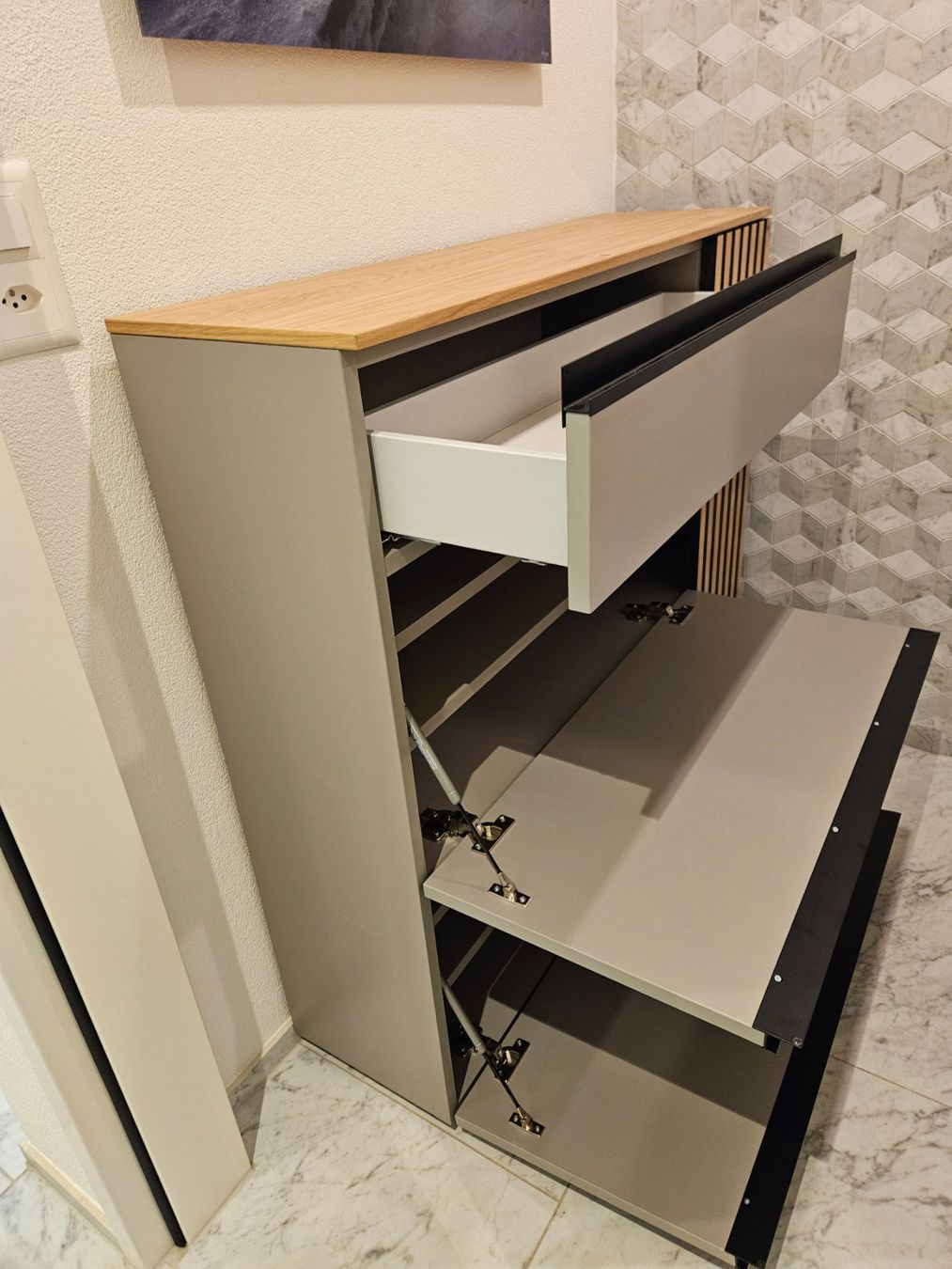 Kommoden: Sideboard / Korpus – Gebraucht aus Holderbank AG von Gute-Artikel 3