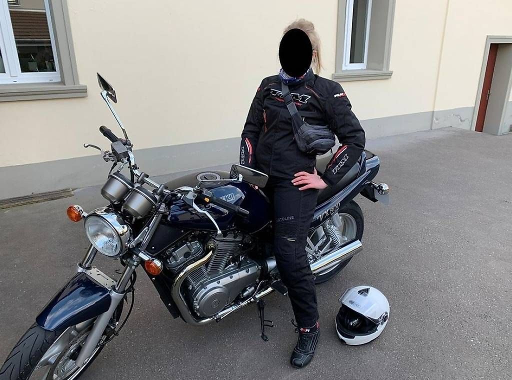 Suzuki Strada: Suzuki VX 800 zu verkaufen – Usato da Remigen venduto da parisienne12