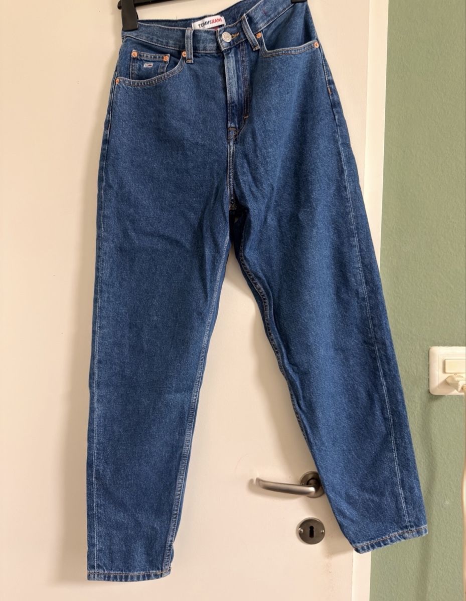 Jeans: Tommy mom Jeans, Grösse 25/30 – Nuovo (secondo la descrizione) da Effretikon venduto da van_7lf9