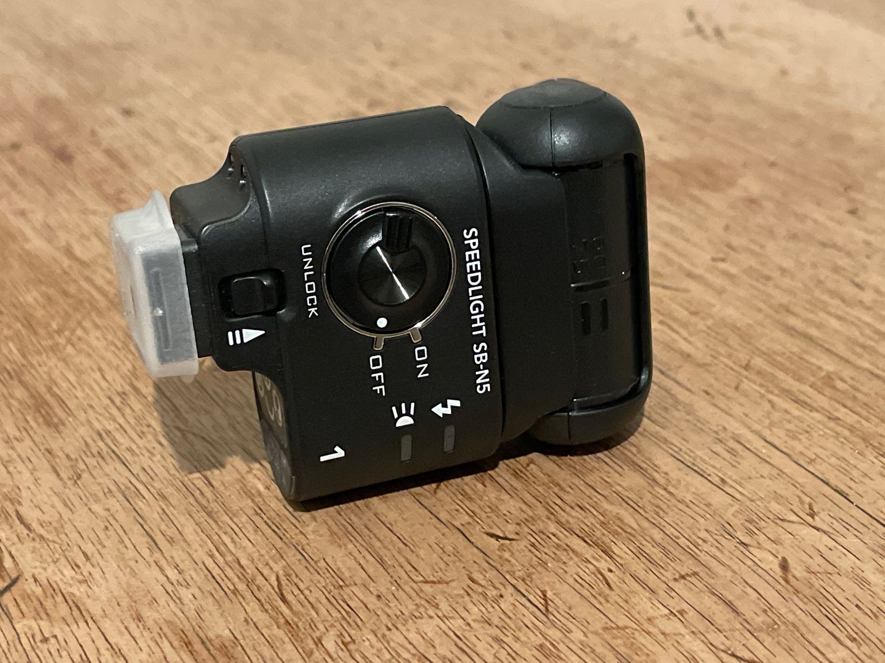 Nikon Blitze: Blitzgerät Nikon Speedlight SB-N5 mit Tasche – Gebraucht aus Luzern von HllH 1