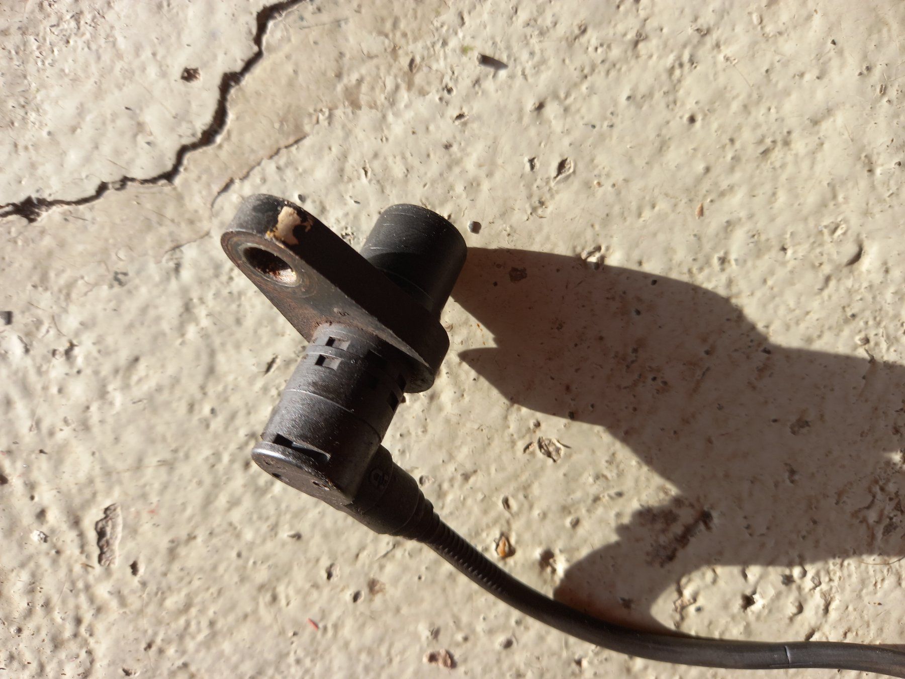 Toyota Toutes les pièces auto: Toyota ABS Sensor vorne rechts – D'occasion à Achseten par Wenggi 2