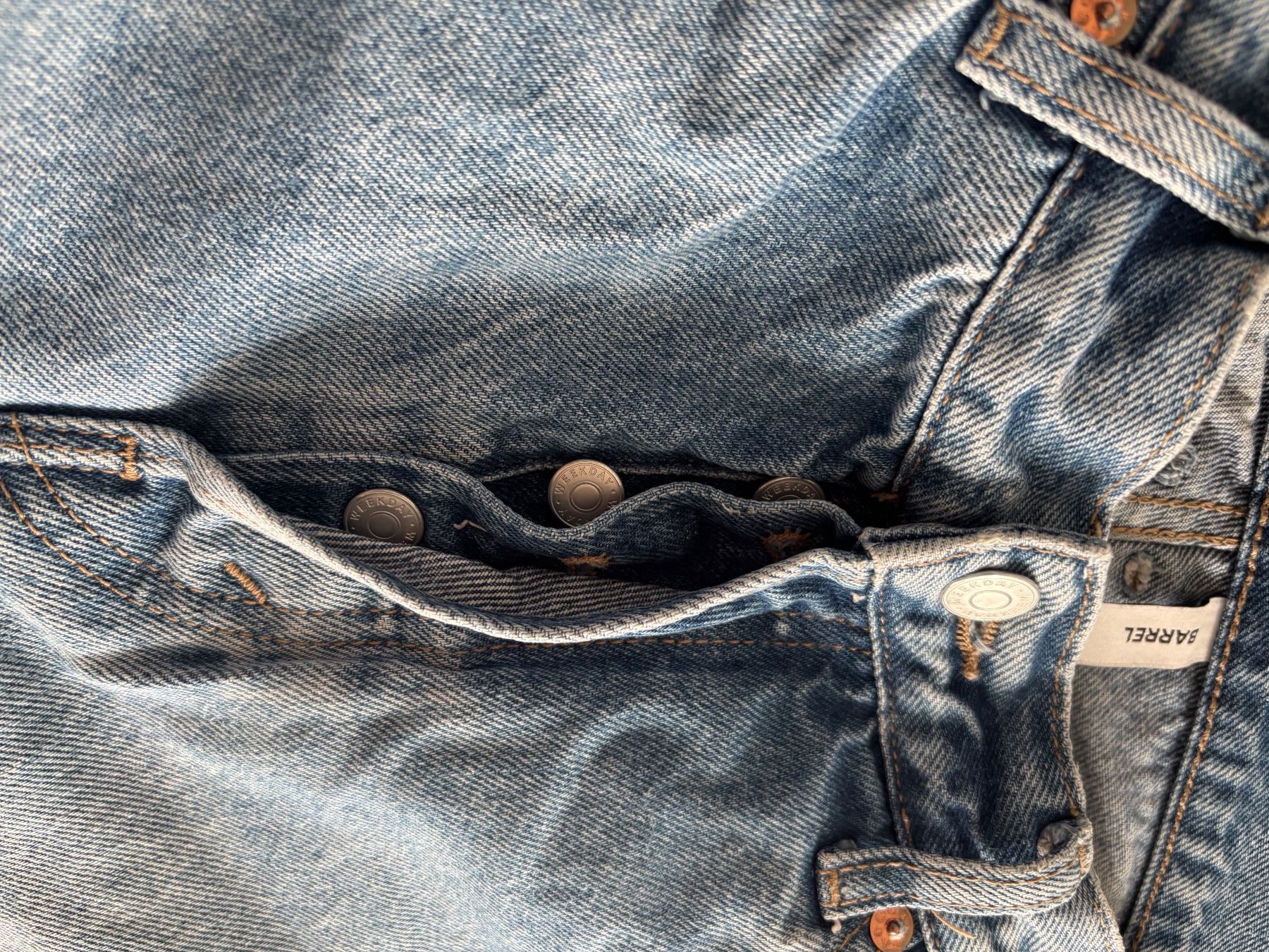 Weekday Jeans: Jeans von Weekday – Gebraucht aus Zürich von BOSTONC 3