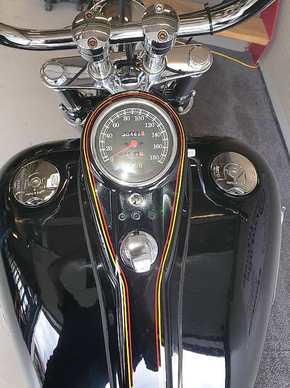 Chopper: Schöne, umgebaute Harley-Davidson FLSTF EVO – Usato da Einsiedeln venduto da Vintage-Toeff 1