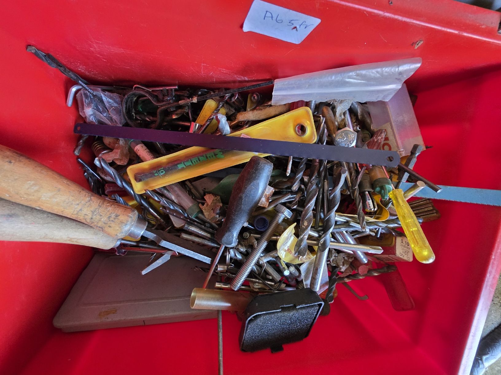 Alle Werkzeuge: Werkzeugkiste, diverse Bohrern – Gebraucht aus Zürich von Onebox 1