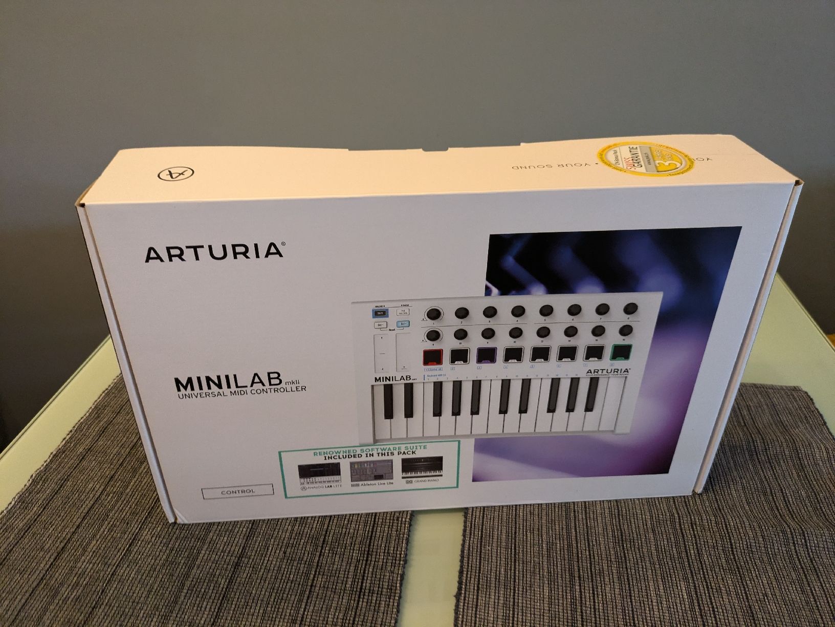 Arturia Musikinstrumente: Arturia Minilab MKII MIDI-Keyboard Controller – Gebraucht aus Aarau von