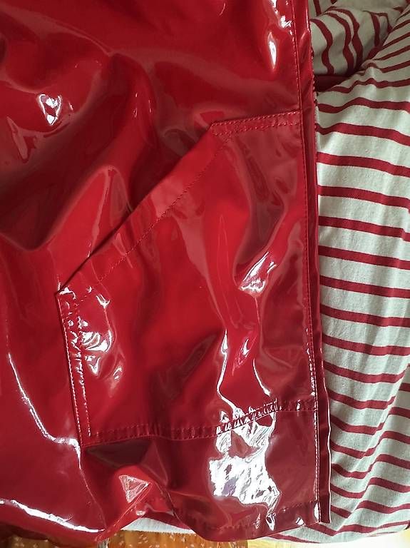 Giacche: Ciré brillant rouge Amorlux intérieur rayé – Usato da Genève venduto da Atraben 4