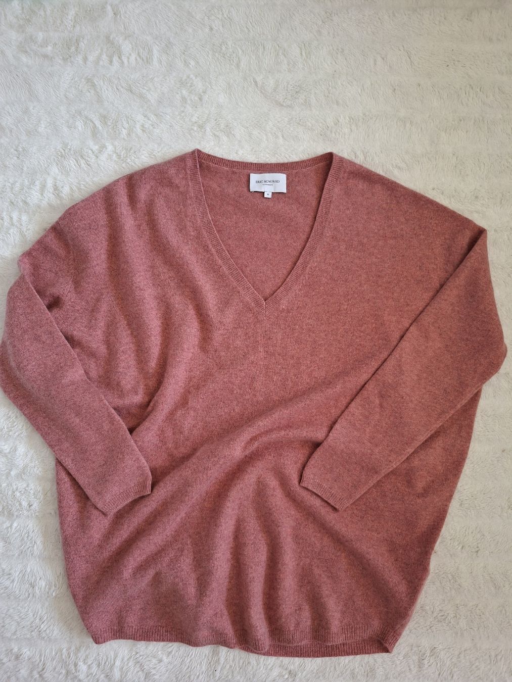 Maglioni & Felpe: Pull rose cachemire Eric Bompard Taille M doux neuf – Usato da Renens VD venduto da ser_j2fn