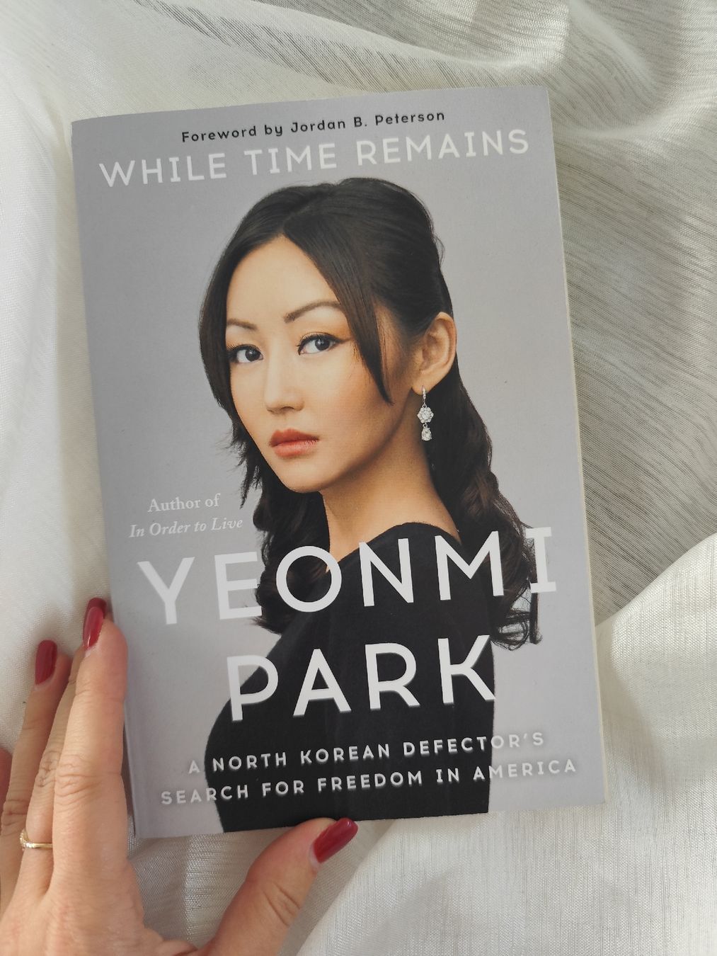 Libri: Buch While Time Remains von Yeonmi Park  – Usato da Mägenwil venduto da VintageGirly