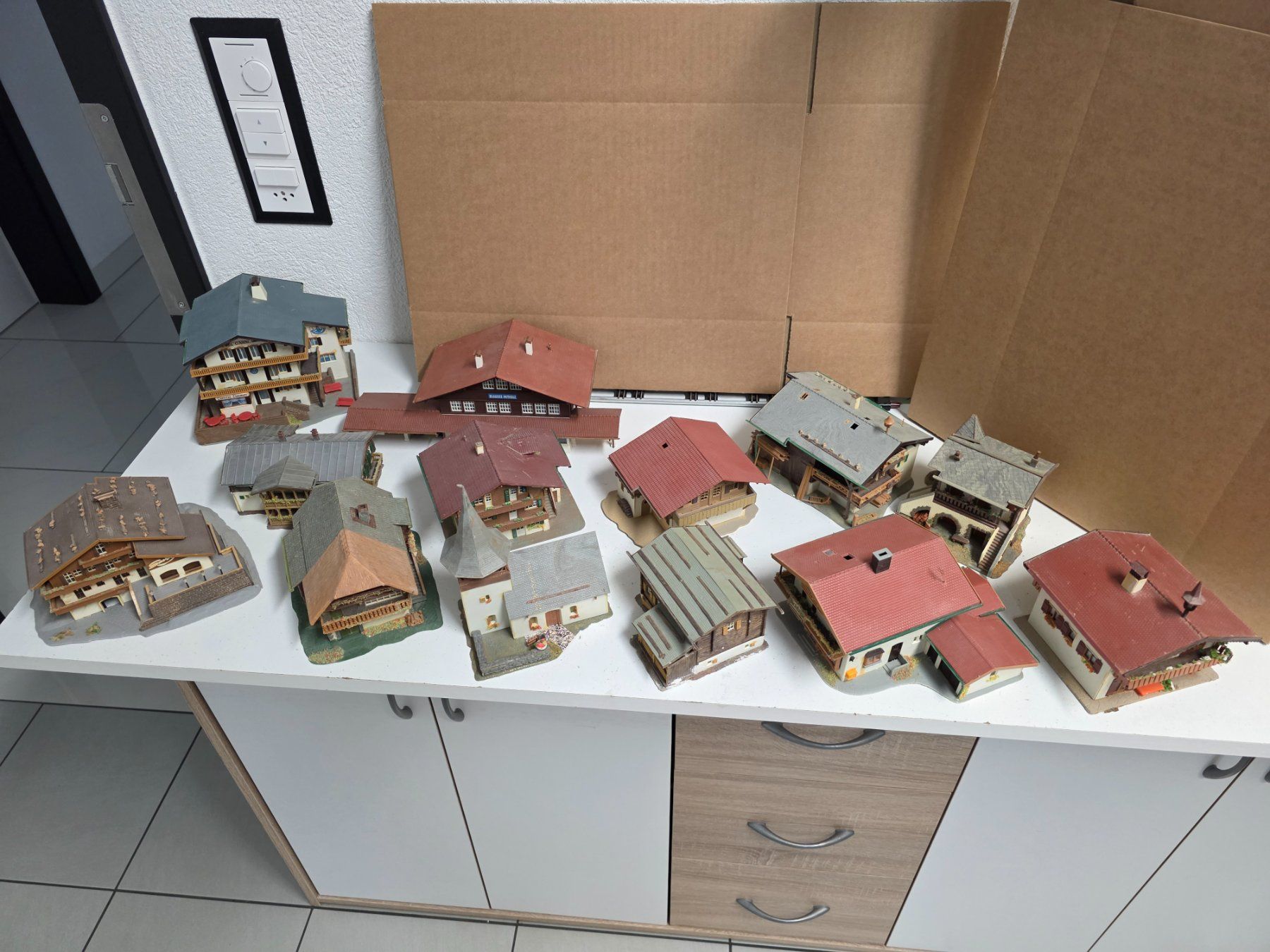 Modelleisenbahnen: Décorations HO 13 maison dès 1.-fr – Gebraucht aus bassecourt von Paolo101