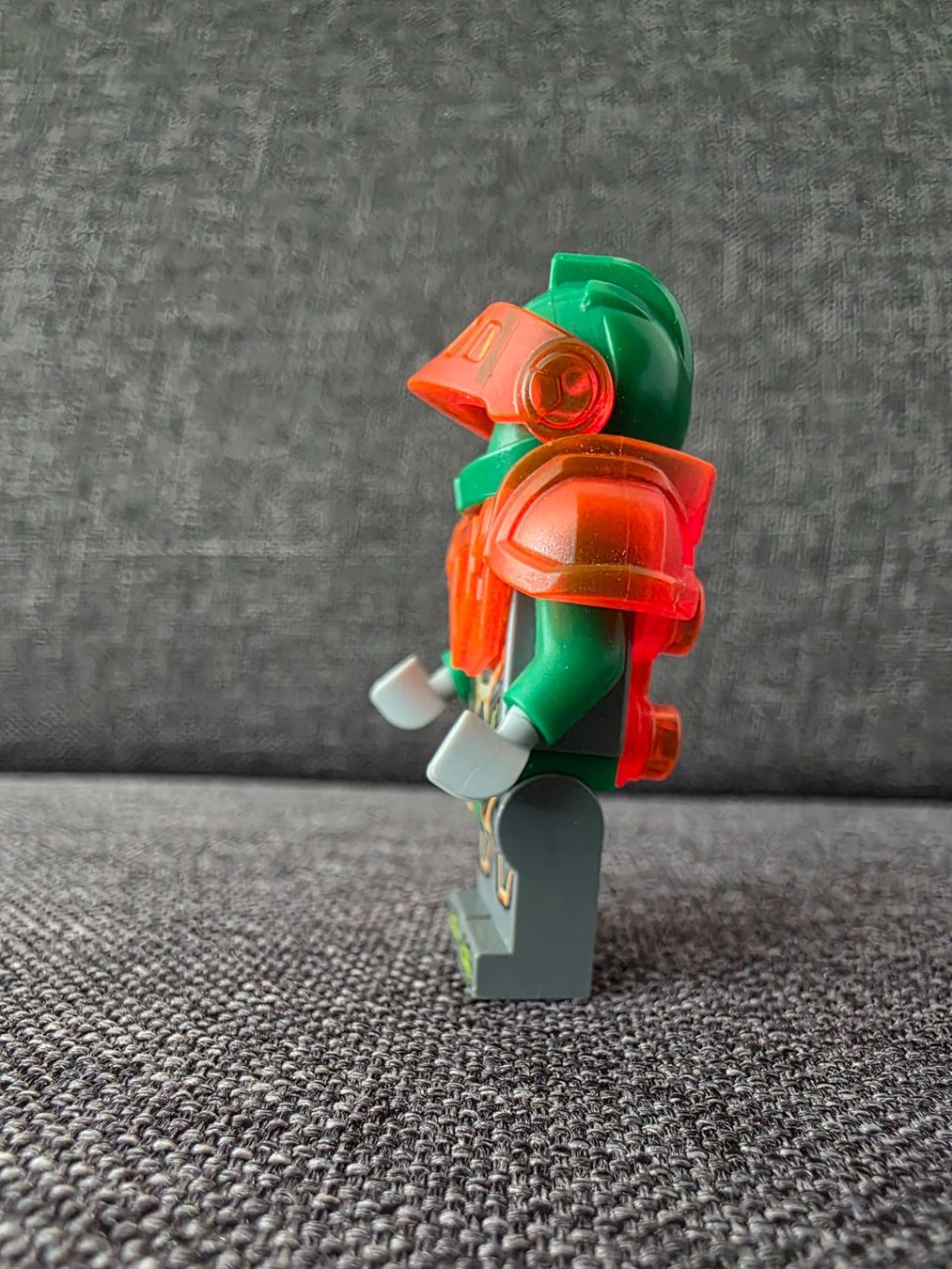 Lego Spielzeuge: LEGO Minifigur Aaron Fox Nexo Knights – Gebraucht aus Otelfingen von Schlaedde 1