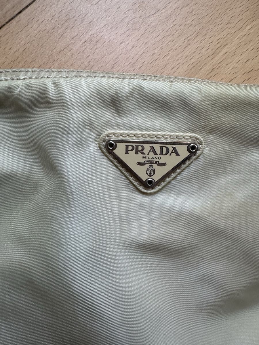 Prada Taschen: Prada Umhängetasche Beige Nylon – Gebraucht aus Bern von Mancini 2