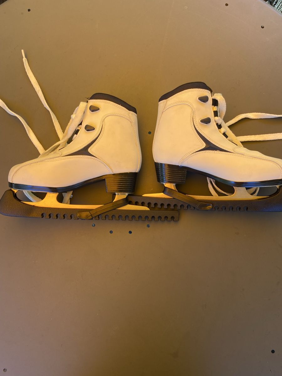 Schlittschuhe: Schlittschuhe Damen Roces – Gebraucht aus Goldach von Sandez 2