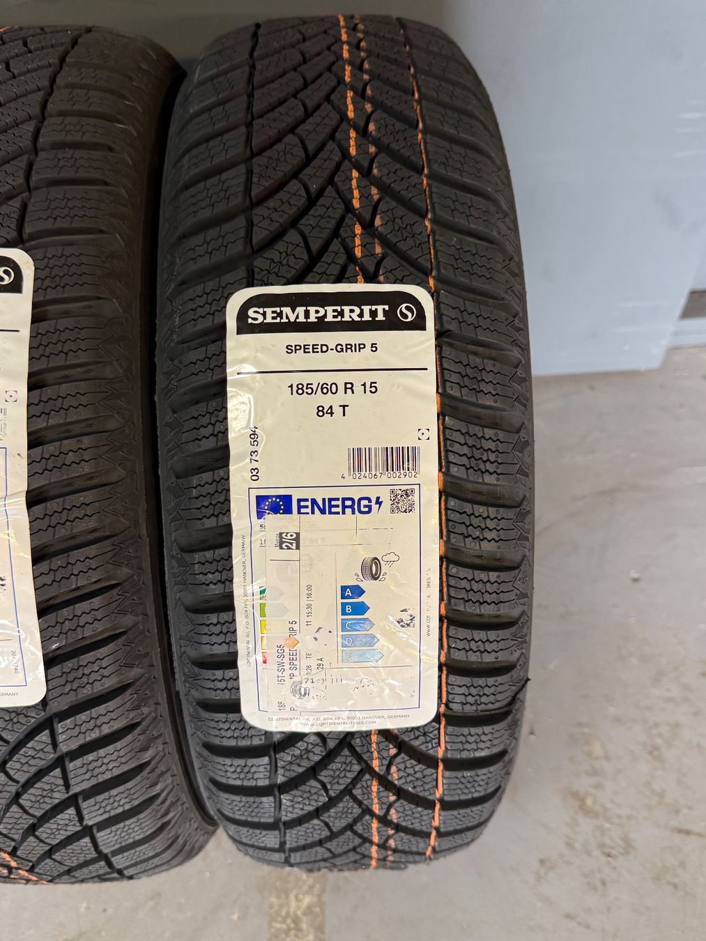 Semperit Pneumatici & Ruote complete: Winterreifen 185/60R15 84T Semperit – Nuovo e nell'imballaggio originale da Gerlafingen venduto da Pneu-Puric 1