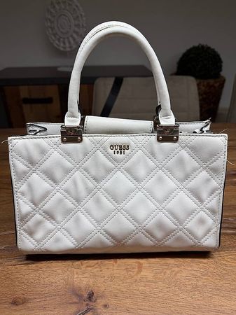 Sehr schöne Guess Handtasche günstig abzugeben