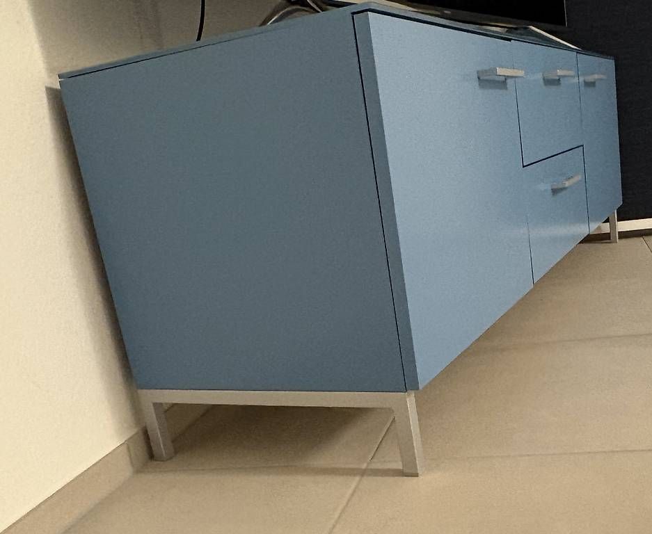 Kommoden: Sideboard  mit Glasplatte – Gebraucht aus Biel-Benken von Niera 1