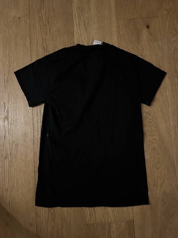 T-shirt: Shirt mit Katze von RIPNDIP – Usato da Oberwil BL venduto da wanndann 1