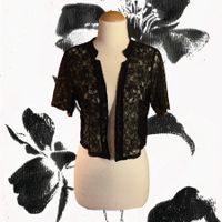 Schwarzer Bolero-Cardigan aus Spitze