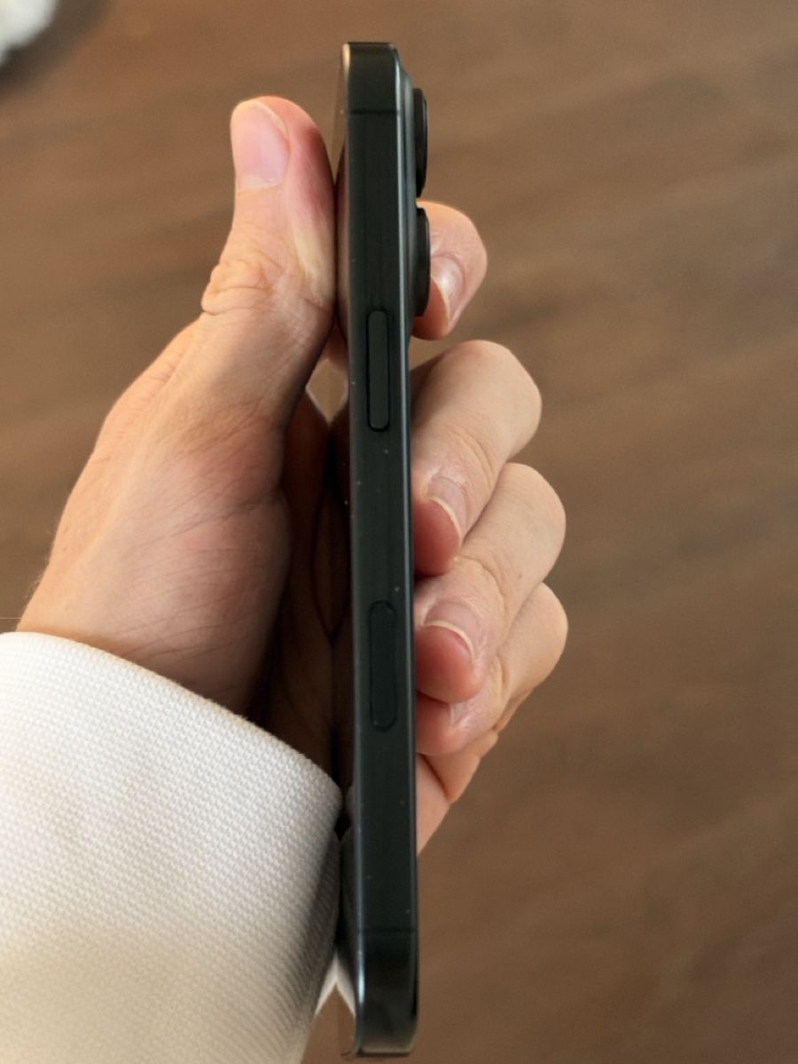Apple Handys / Smartphones: Iphone 16 Pro 256GB Schwarz – Gebraucht aus Rothrist von phe_5z68 4