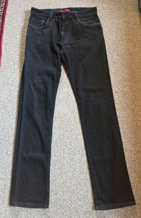 Hugo Boss Jeans schwarz Grösse W31 super Zustand!