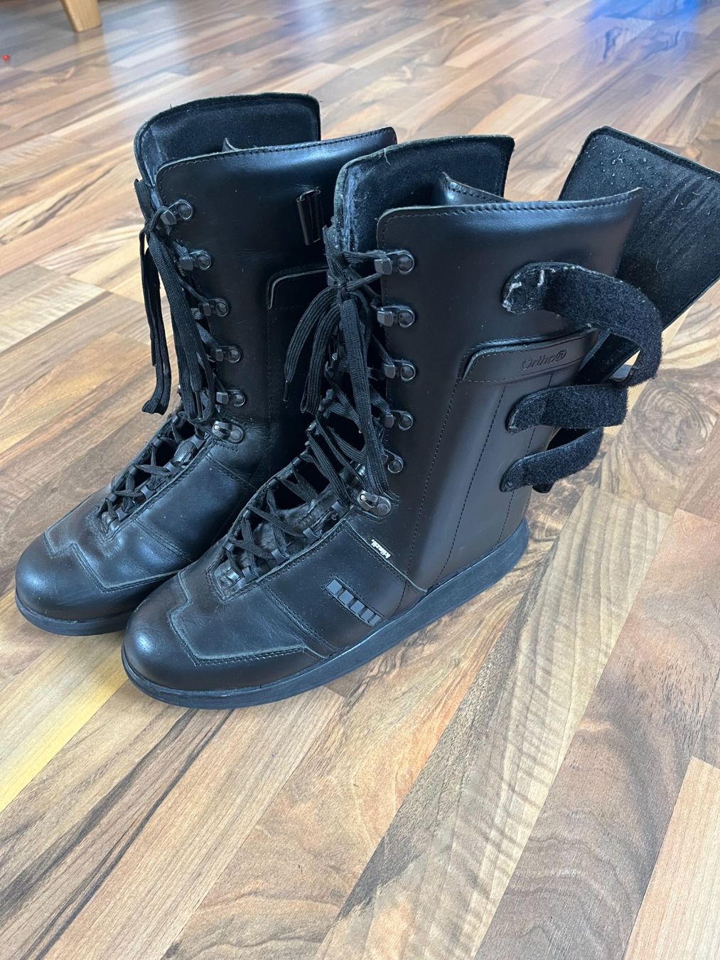 Künzli Scarpe da uomo: Orthopädische Stiefel – Usato da Rodersdorf venduto da estherdaphne