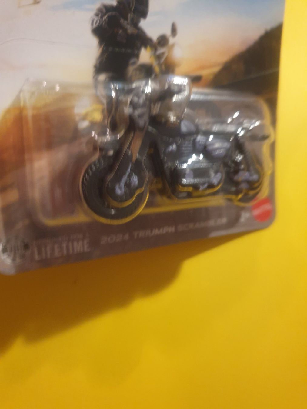 Matchbox Modellautos: Matchbox 2024 TRIUMPH SCRAMBLER – Neu und originalverpackt aus Oftringen von Rotor 3