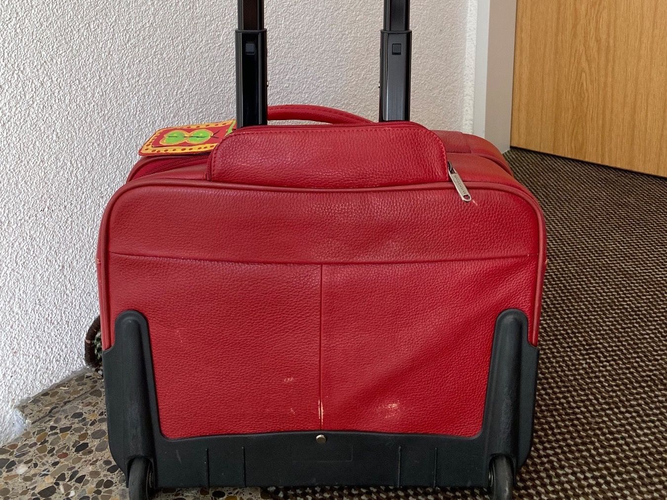 Reisekoffer: Rollkoffer Leder rot fürs Büro – Gebraucht aus Russikon von Honolulu-2019 1