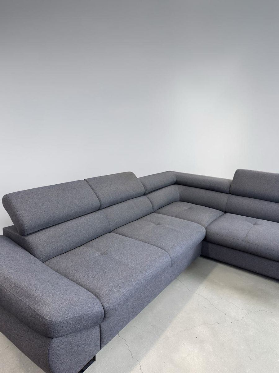 Sofas: Graues Ecksofa mit Schlaffunktion und Stauraum – Gebraucht aus Fehraltorf von Sofalab.swiss 1