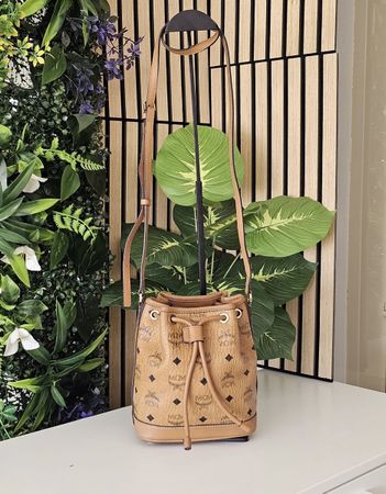 MCM Original Beuteltasche braun guter Zustand