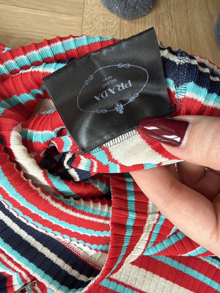 Prada Pulls & Sweat-shirts: Rollkragenpullover kurz PRADA – Neuf (Voir description) à St. Gallen par aenny1234 5