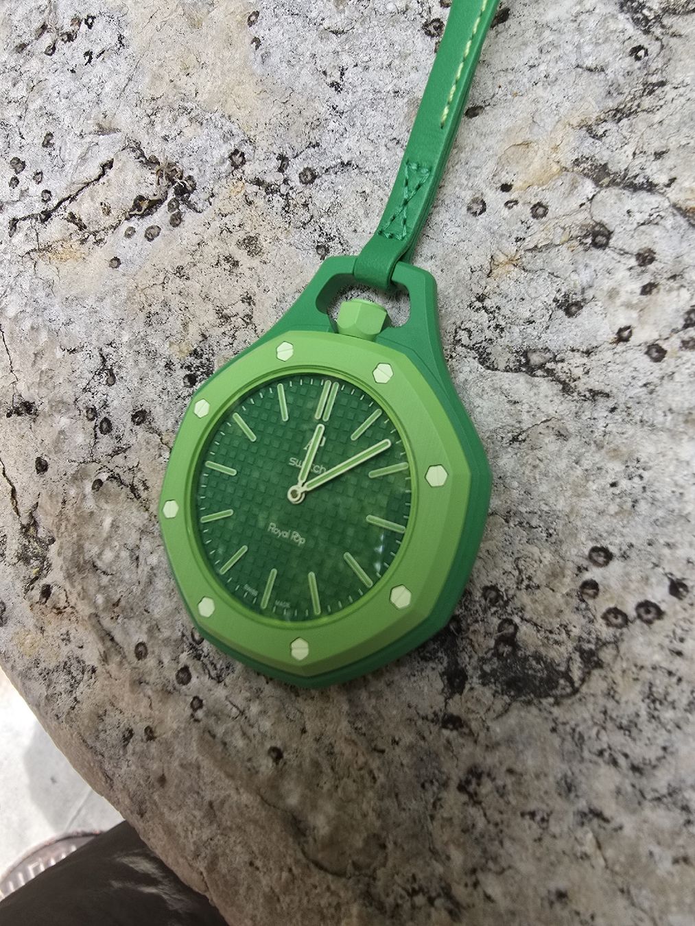 Swatch Uhren: Swatch x ap royal pop green eight  – Neu (gemäss Beschreibung) aus Satigny von Baazarbaron 2