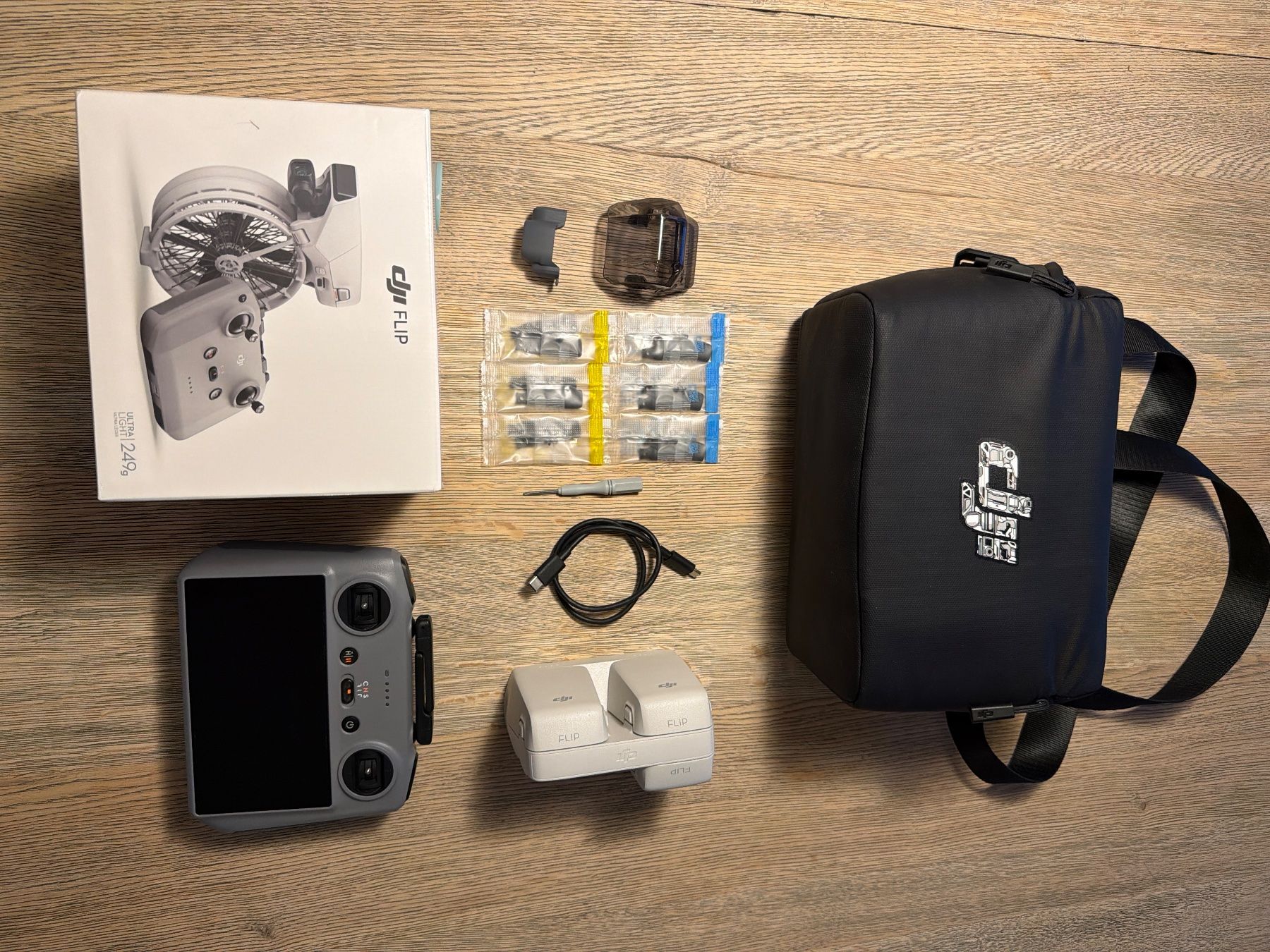 DJI RC Modellbau: DJI FLIP FLY MORE COMBO (RC 2) – Neu und originalverpackt aus Kerns von Gregorio_R