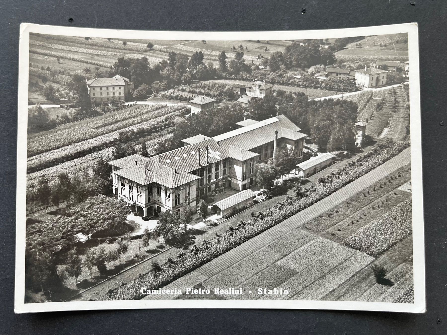 Cartoline postali: Camiceria Pietro Realini: Stabio, Luftbild ca 1960 – Usato da Ostermundigen venduto da DaxKarten-75
