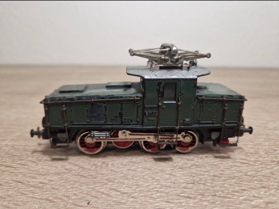 Märklin Modellini di ferrovie: Märklin E-Lok Ce800 E63 02 H0 (P) (2) – Usato da St-Aubin-Sauges venduto da Lo_Go 1