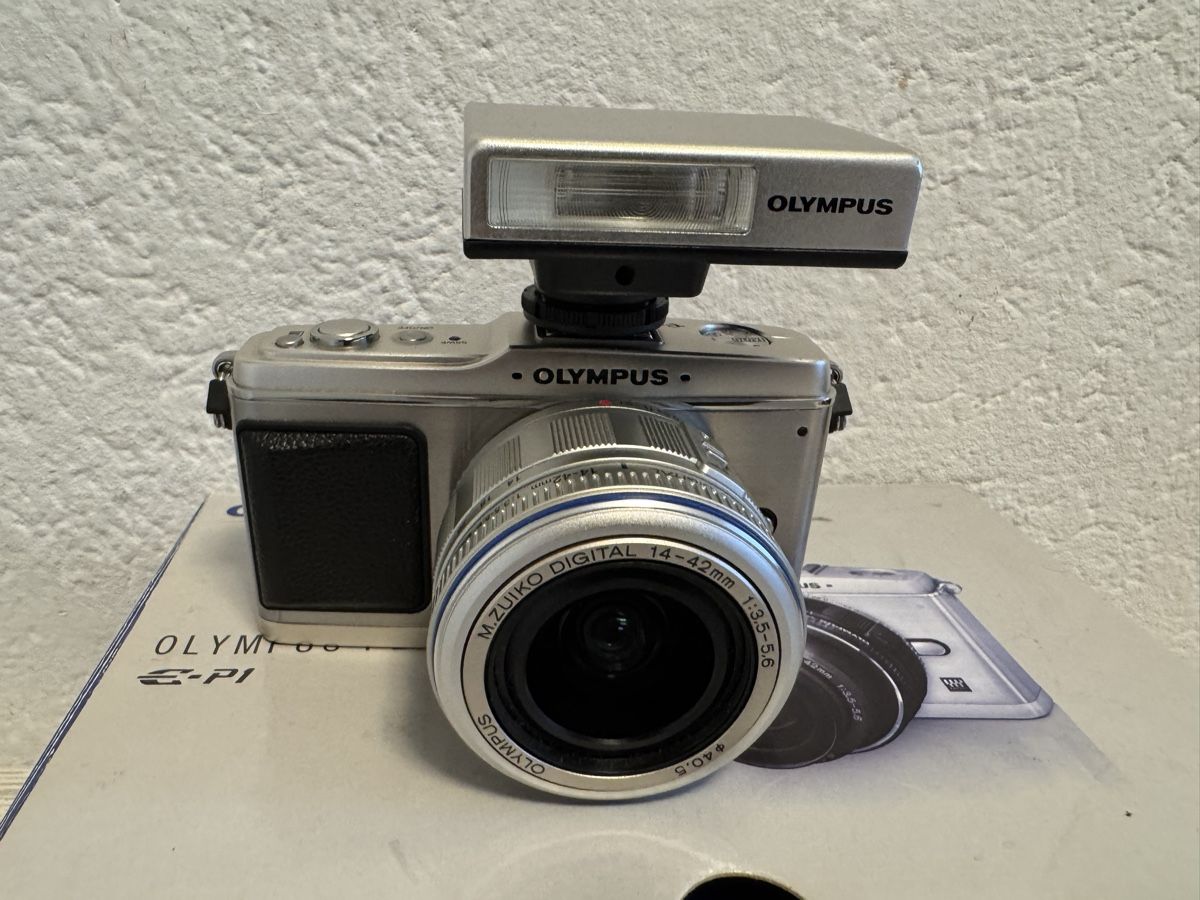 Olympus Fotocamera: Olympus pen e-p1 Digitalkamera – Usato da Zunzgen venduto da milesdavis76 1