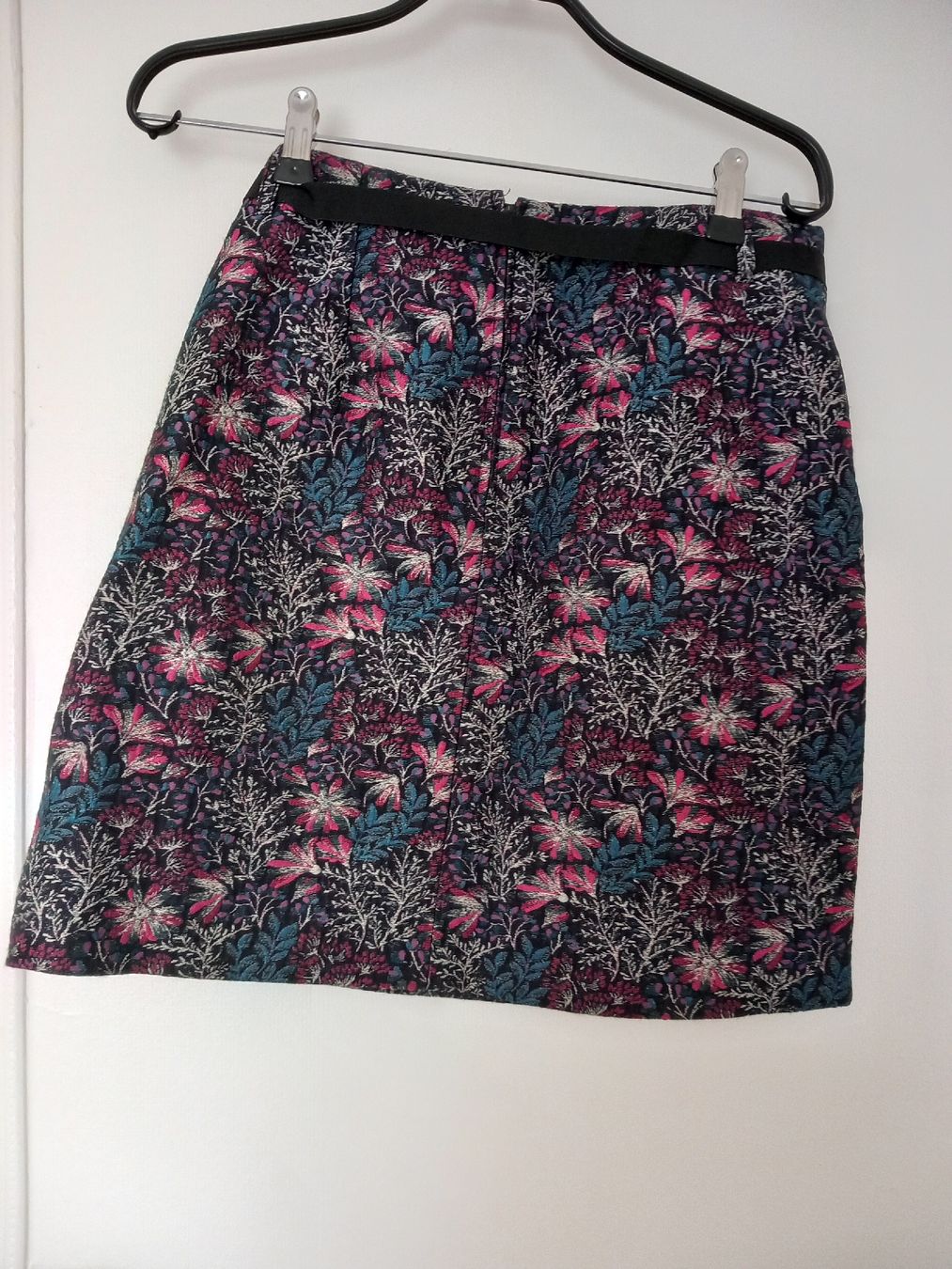 Gonne: Jupe Camaieu a fleurs- t. 38 FR – Nuovo (secondo la descrizione) da Lausanne venduto da jess090 2