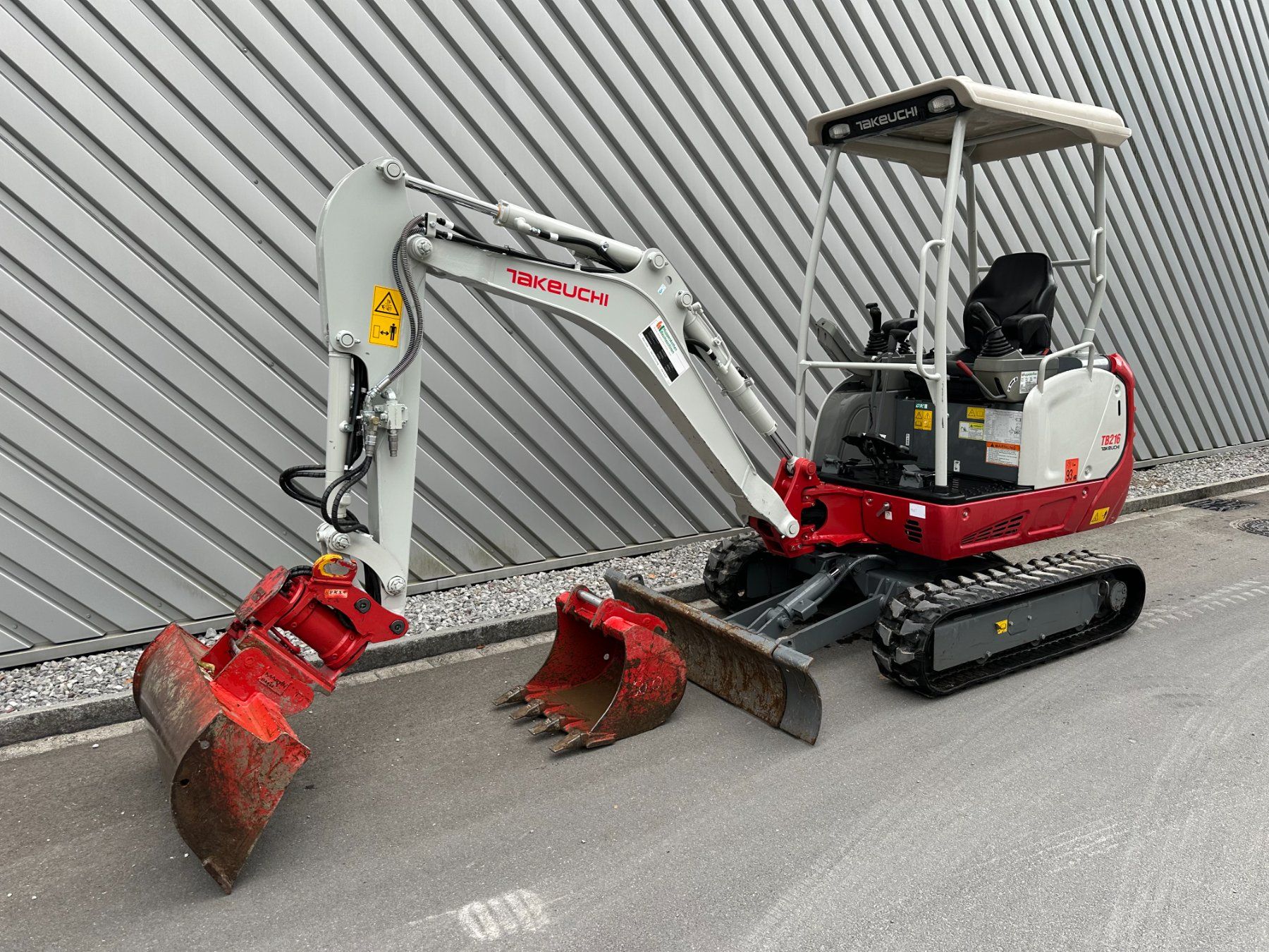 Takeuchi Escavatori: Takeuchi TB216 Minibagger, Raupenbagger, Bagger, Baumaschine – Usato da Jona venduto da tsbm2 1