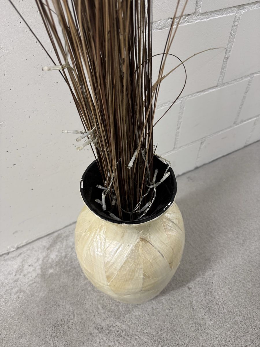 Vasen & Gefässe: Dekorative Vase mit Deko – Gebraucht aus Burgdorf von Tom2302 2