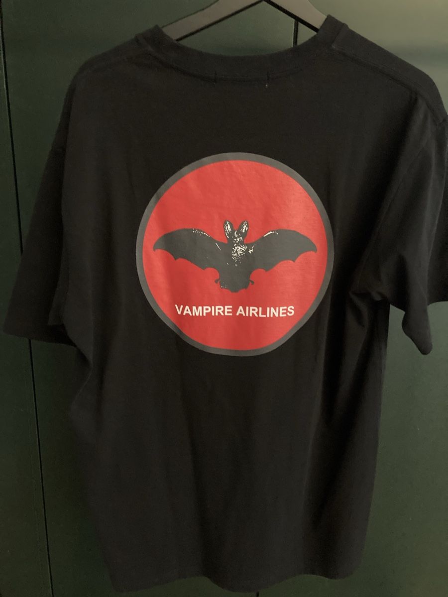 T-shirts: Undercover • Vampire Airlines • Black • 4 – D'occasion à Monthey par la_hora_cero 1