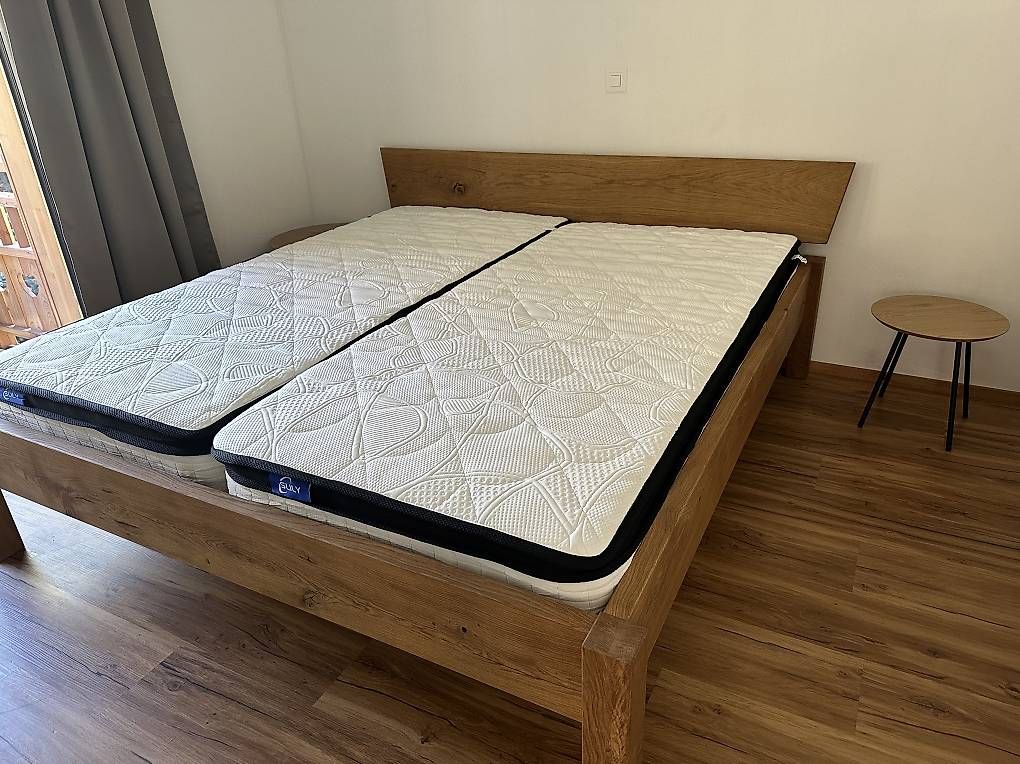 Letti: Bett Eiche Massiv Neu  – Usato da Zermatt venduto da 321peti 1