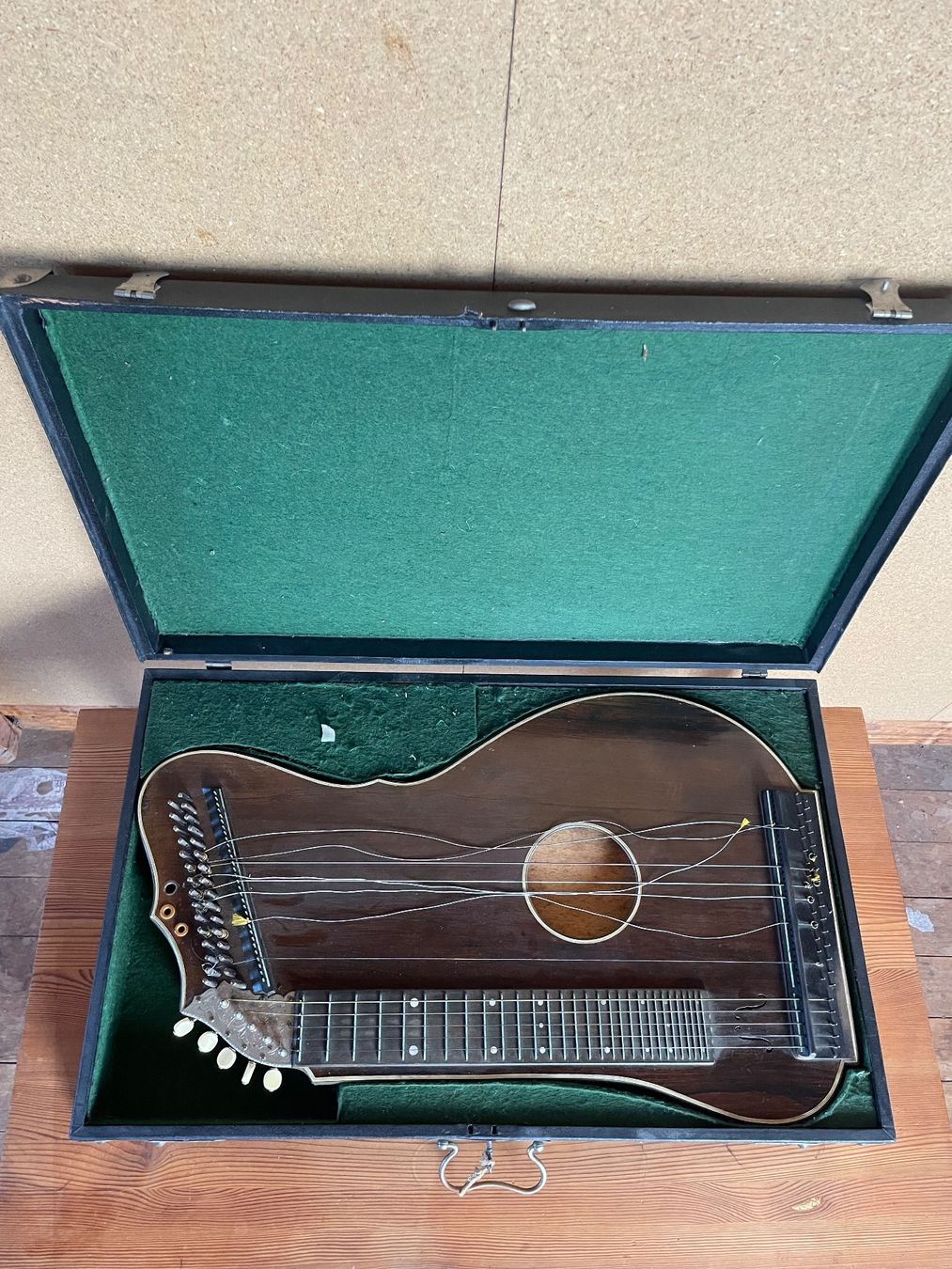 Musikinstrumente: Zither – Defekt aus Bern von respublica 2
