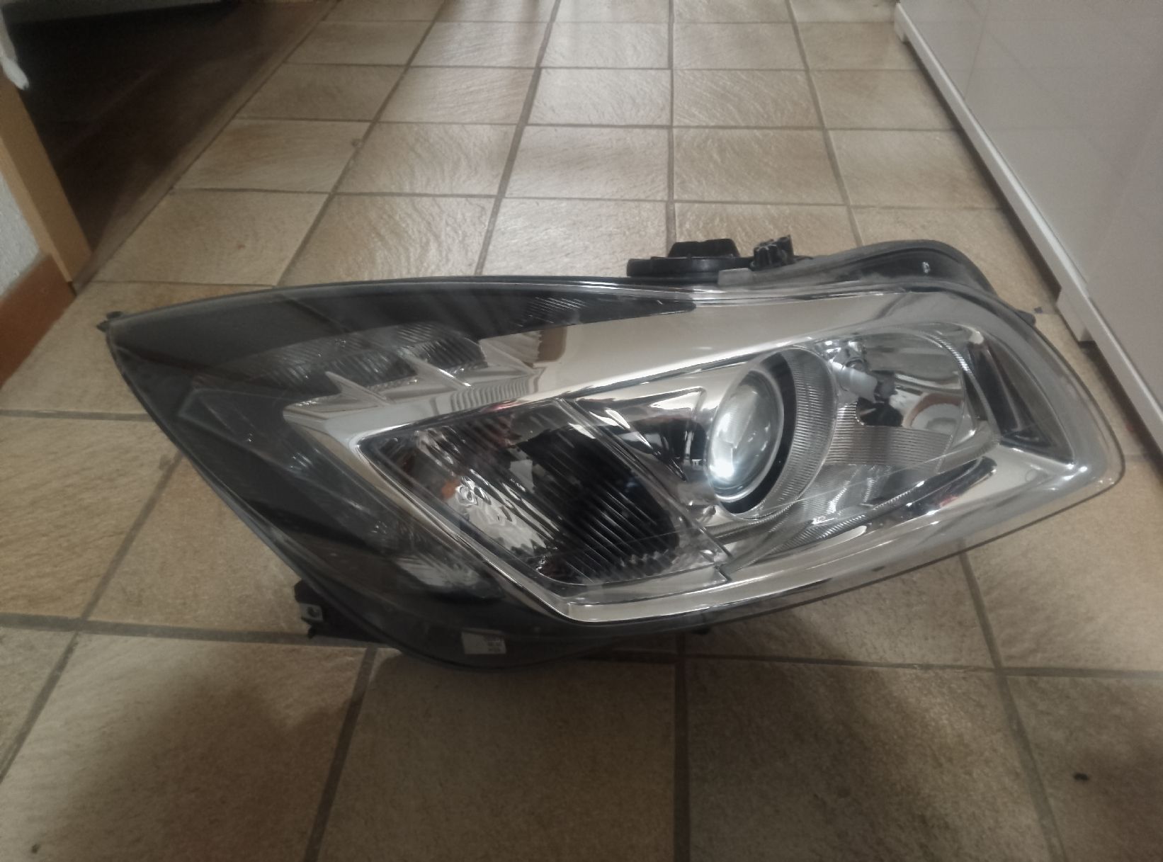 Opel Fari: Xenon Scheinwerfer Opel Insignia A – Usato da Kienberg venduto da schnurrli40