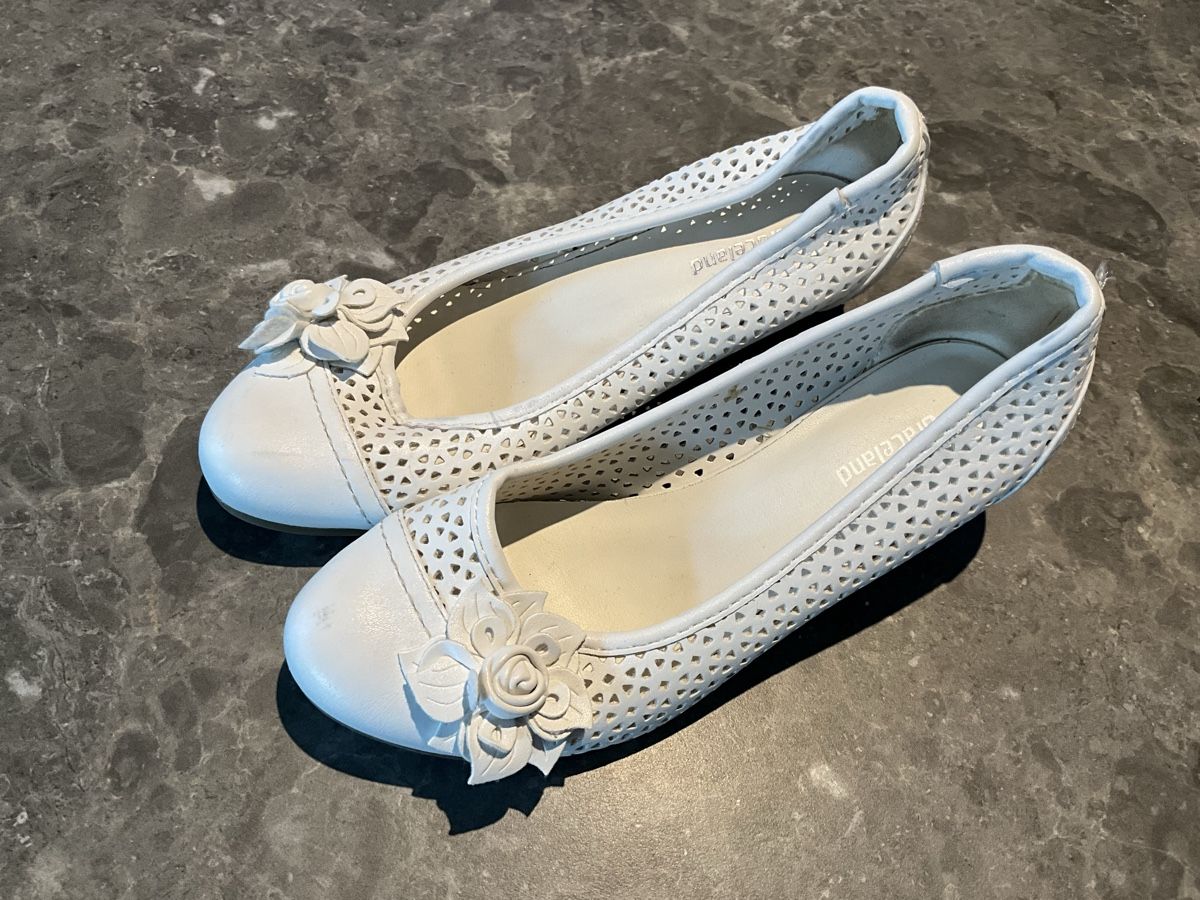 Graceland Scarpe per ragazze: Weisse Schuhe Grösse 36 – Nuovo (secondo la descrizione) da Oberhof venduto da Hibrzel