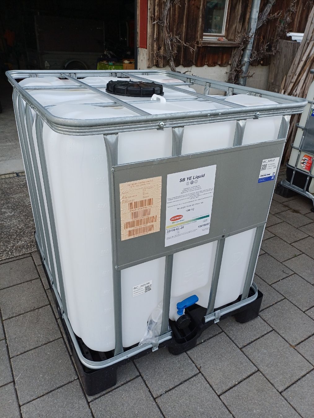 Abbeveratoi e trogoli: Sauberer IBC / Wassertank 1000L, für Garten oder Notfallrese – Nuovo (secondo la descrizione) da Zuckenriet venduto da Res.