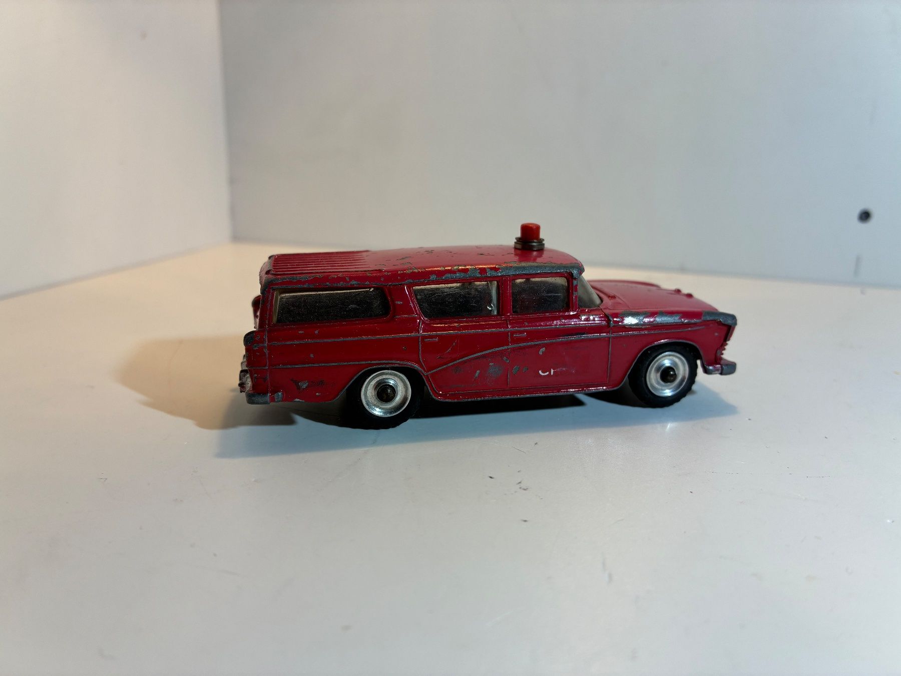 Dinky Toys Modellini d'auto: Dinky Nash – Usato da Gümmenen venduto da Supererland 2